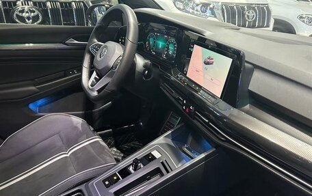 Volkswagen Golf VIII, 2021 год, 1 962 500 рублей, 13 фотография