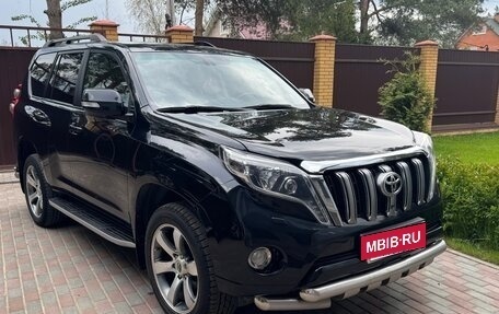 Toyota Land Cruiser Prado 150 рестайлинг 2, 2014 год, 3 450 000 рублей, 7 фотография