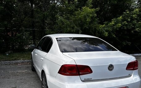 Volkswagen Passat B7, 2013 год, 1 090 000 рублей, 2 фотография
