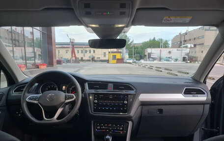 Volkswagen Tiguan II, 2021 год, 2 400 000 рублей, 10 фотография