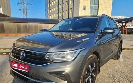 Volkswagen Tiguan II, 2021 год, 2 400 000 рублей, 6 фотография