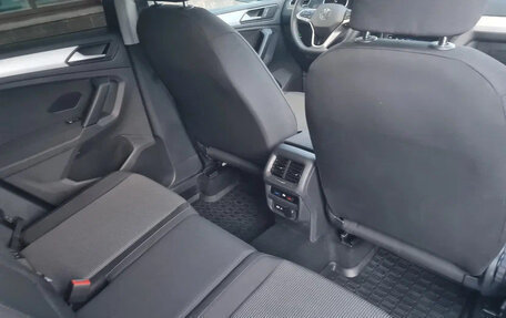 Volkswagen Tiguan II, 2021 год, 2 400 000 рублей, 11 фотография