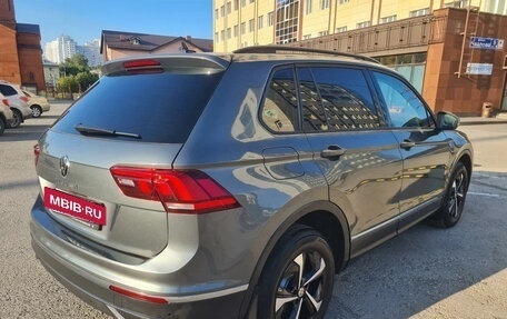 Volkswagen Tiguan II, 2021 год, 2 400 000 рублей, 8 фотография