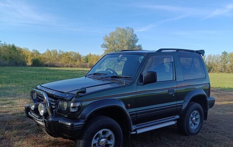 Mitsubishi Pajero III рестайлинг, 1997 год, 1 800 000 рублей, 17 фотография