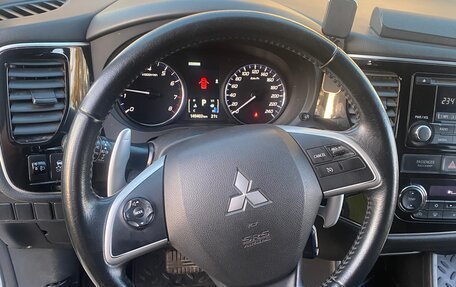 Mitsubishi Outlander III рестайлинг 3, 2013 год, 1 650 000 рублей, 15 фотография
