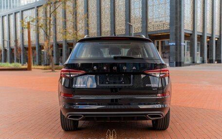 Skoda Kodiaq I, 2025 год, 4 000 000 рублей, 5 фотография