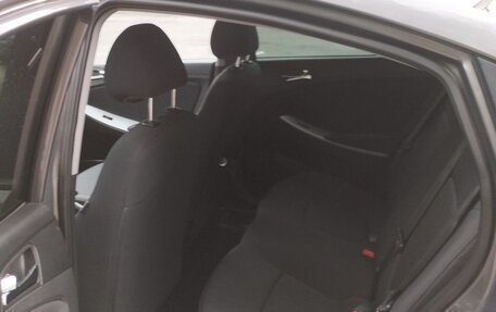 Hyundai Solaris II рестайлинг, 2012 год, 950 000 рублей, 6 фотография