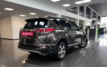 Toyota RAV4, 2019 год, 2 245 000 рублей, 2 фотография