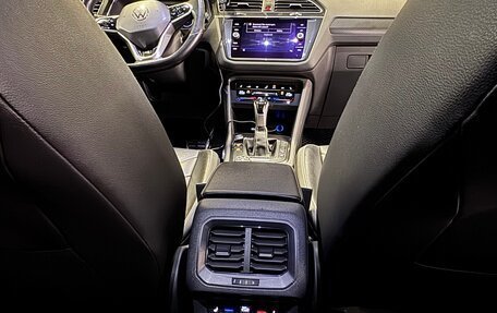 Volkswagen Tiguan II, 2020 год, 3 800 000 рублей, 18 фотография