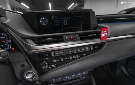 Lexus ES VII, 2019 год, 3 080 000 рублей, 17 фотография