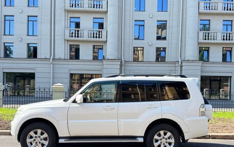 Mitsubishi Pajero IV, 2013 год, 2 300 000 рублей, 3 фотография
