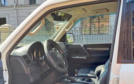Mitsubishi Pajero IV, 2013 год, 2 300 000 рублей, 7 фотография