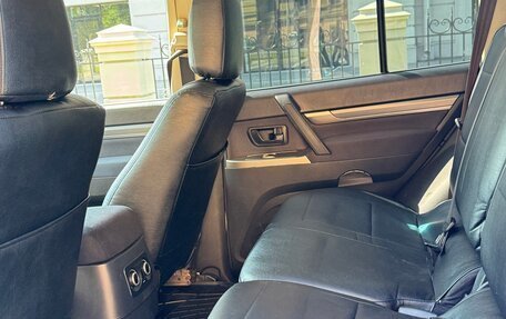 Mitsubishi Pajero IV, 2013 год, 2 300 000 рублей, 8 фотография