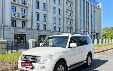 Mitsubishi Pajero IV, 2013 год, 2 300 000 рублей, 2 фотография
