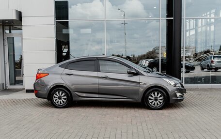 Hyundai Solaris II рестайлинг, 2015 год, 1 100 000 рублей, 8 фотография
