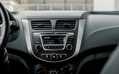 Hyundai Solaris II рестайлинг, 2015 год, 1 100 000 рублей, 18 фотография