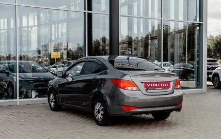 Hyundai Solaris II рестайлинг, 2015 год, 1 100 000 рублей, 6 фотография