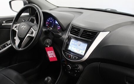 Hyundai Solaris II рестайлинг, 2012 год, 695 000 рублей, 7 фотография