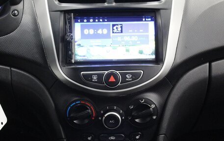 Hyundai Solaris II рестайлинг, 2012 год, 695 000 рублей, 12 фотография
