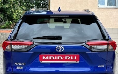 Toyota RAV4, 2021 год, 4 650 000 рублей, 6 фотография