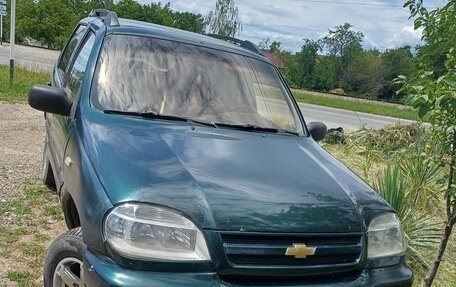 Chevrolet Niva I рестайлинг, 2004 год, 300 000 рублей, 1 фотография
