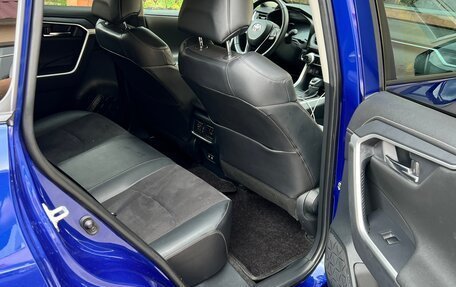 Toyota RAV4, 2021 год, 4 650 000 рублей, 15 фотография