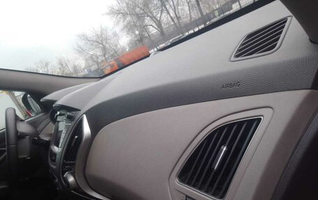 Hyundai ix35 I рестайлинг, 2010 год, 1 050 000 рублей, 17 фотография