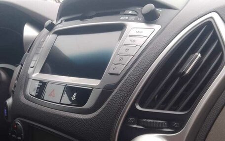Hyundai ix35 I рестайлинг, 2010 год, 1 050 000 рублей, 18 фотография