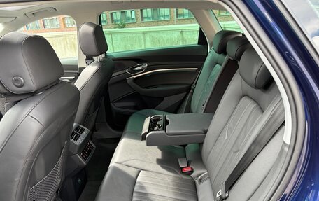 Audi e-tron I, 2019 год, 3 690 000 рублей, 10 фотография