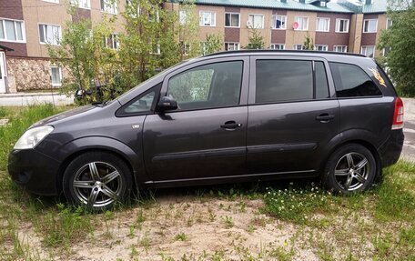 Opel Zafira B, 2008 год, 700 000 рублей, 5 фотография