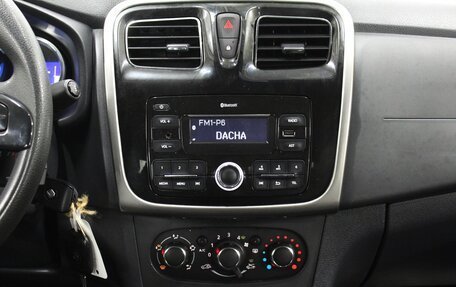 Renault Logan II, 2017 год, 1 070 000 рублей, 12 фотография