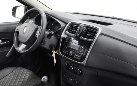 Renault Logan II, 2017 год, 1 070 000 рублей, 7 фотография
