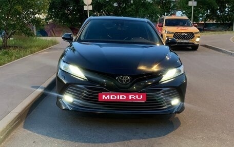 Toyota Camry, 2019 год, 2 840 000 рублей, 10 фотография