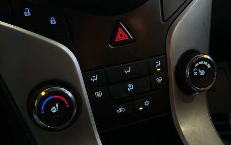 Chevrolet Cruze II, 2009 год, 388 000 рублей, 13 фотография