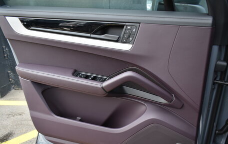 Porsche Cayenne III, 2025 год, 16 990 000 рублей, 30 фотография