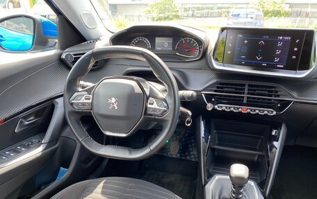 Peugeot 2008 II, 2020 год, 1 999 000 рублей, 25 фотография