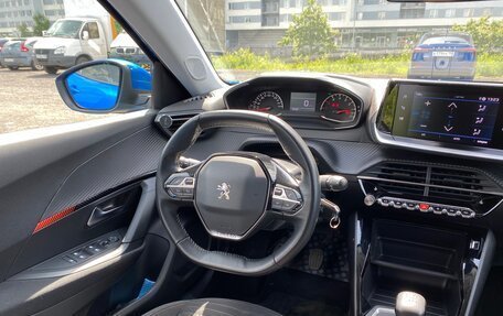 Peugeot 2008 II, 2020 год, 1 999 000 рублей, 24 фотография