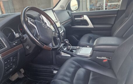 Toyota Land Cruiser 200, 2020 год, 8 300 000 рублей, 4 фотография