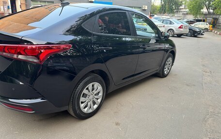 Hyundai Solaris II рестайлинг, 2021 год, 1 580 000 рублей, 5 фотография