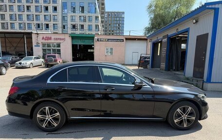 Mercedes-Benz C-Класс, 2019 год, 2 500 000 рублей, 10 фотография