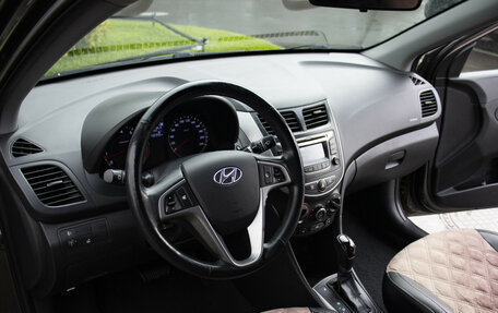 Hyundai Solaris II рестайлинг, 2015 год, 1 045 000 рублей, 9 фотография