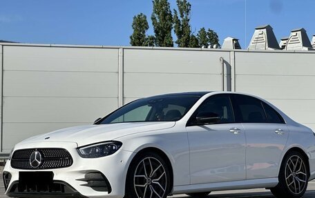 Mercedes-Benz E-Класс, 2022 год, 4 590 000 рублей, 2 фотография