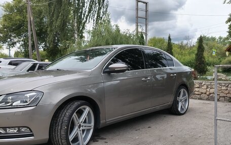 Volkswagen Passat B7, 2012 год, 1 400 000 рублей, 3 фотография