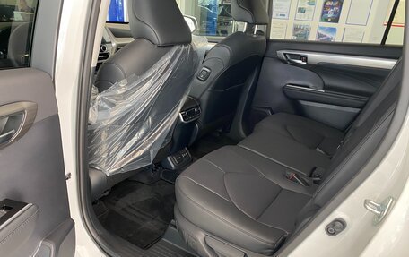 Toyota Highlander, 2025 год, 5 390 000 рублей, 17 фотография