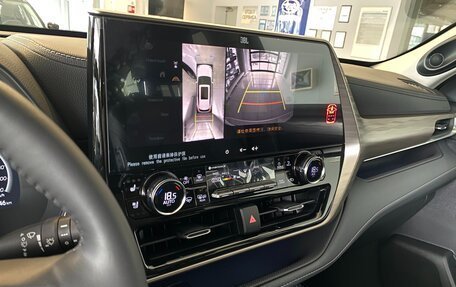 Toyota Highlander, 2025 год, 5 390 000 рублей, 13 фотография