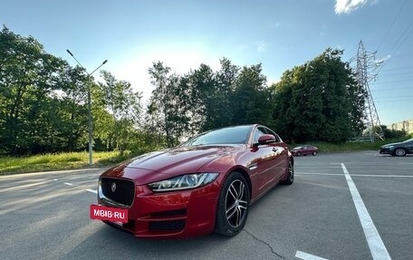 Jaguar XE I рестайлинг, 2015 год, 1 750 000 рублей, 4 фотография