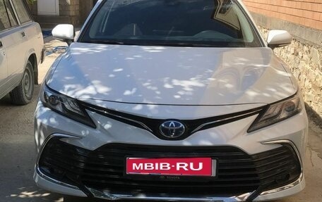 Toyota Camry, 2023 год, 2 950 000 рублей, 1 фотография