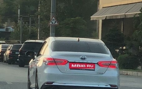 Toyota Camry, 2023 год, 2 950 000 рублей, 5 фотография