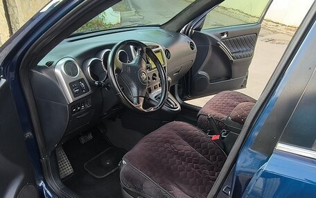 Toyota Matrix, 2005 год, 750 000 рублей, 5 фотография