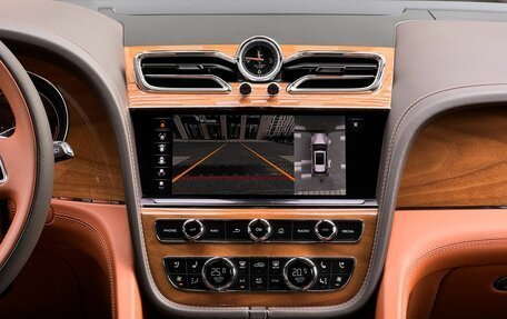 Bentley Bentayga I, 2024 год, 34 900 000 рублей, 18 фотография